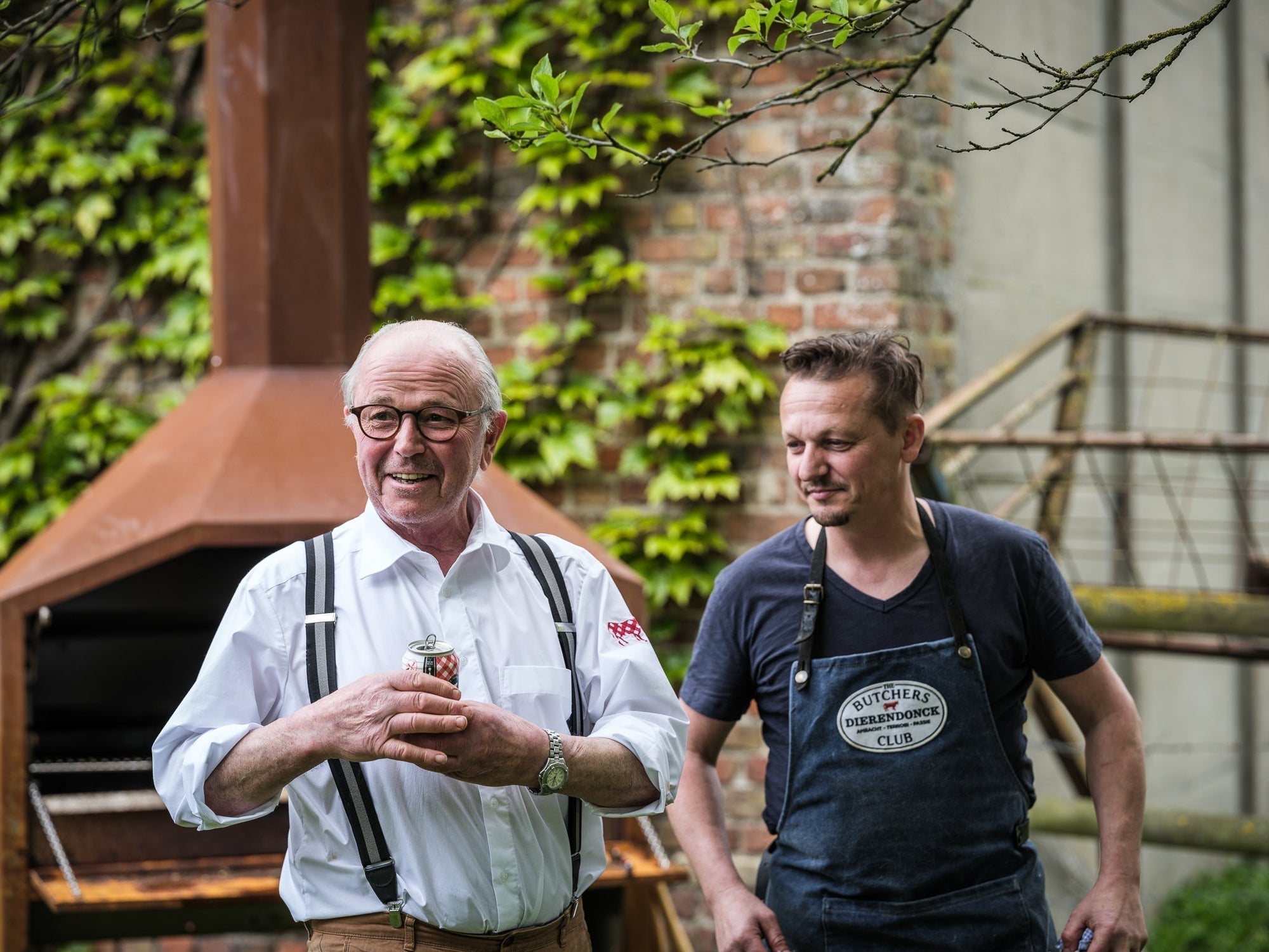 Coffret barbecue pour la fête des pères – Les grands classiques de Raymond au barbecue
